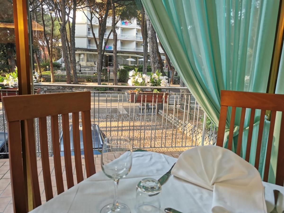 Hotel Pine Beach Rosolina Mare Zewnętrze zdjęcie